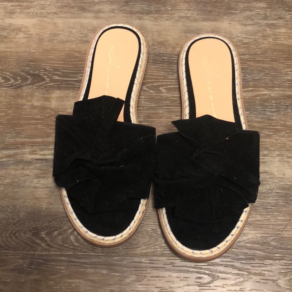 Lucy sandals